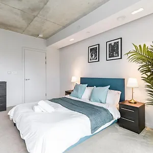 Khayat Homes - The Curve - One Bed Apartment London