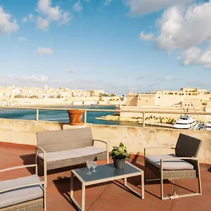 Stunning With Gorgeous Harbour Views Apartment Senglea