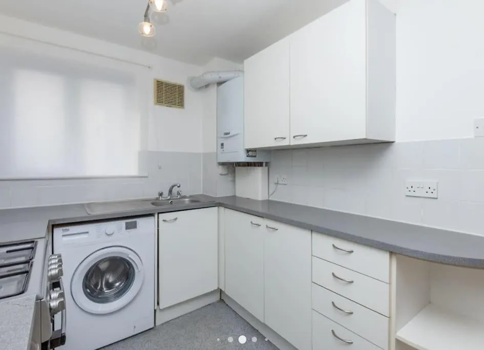 Bright, Nice Interior, Close To The City, 2 Bedroom Apartment London United Kingdom