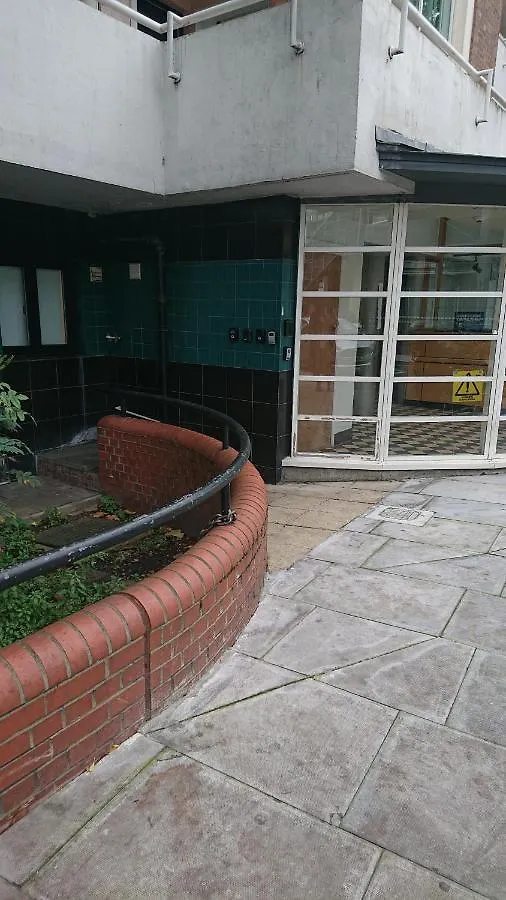 Bright, Nice Interior, Close To The City, 2 Bedroom Apartment London