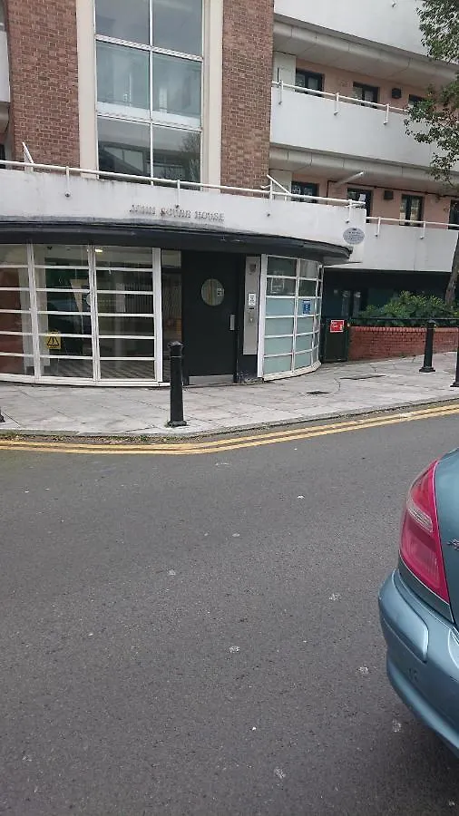 Bright, Nice Interior, Close To The City, 2 Bedroom Apartment London